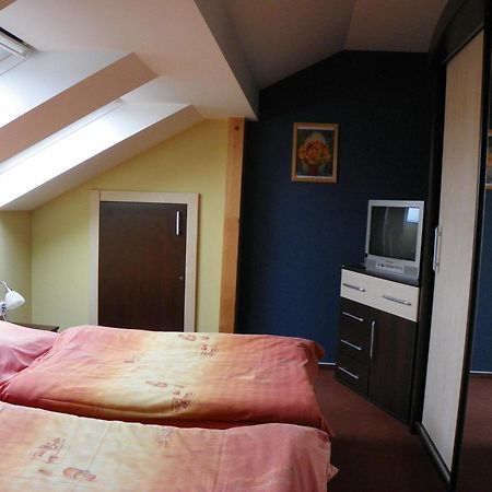 Hostinec A Penzion U Sv. Mikulase Hat Luaran gambar
